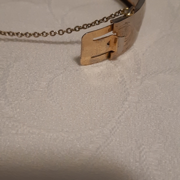 Vintage Chunky Flower Designs Silver Tone Bracelet 8.1/8" Circle Length - Picture 4 of 16